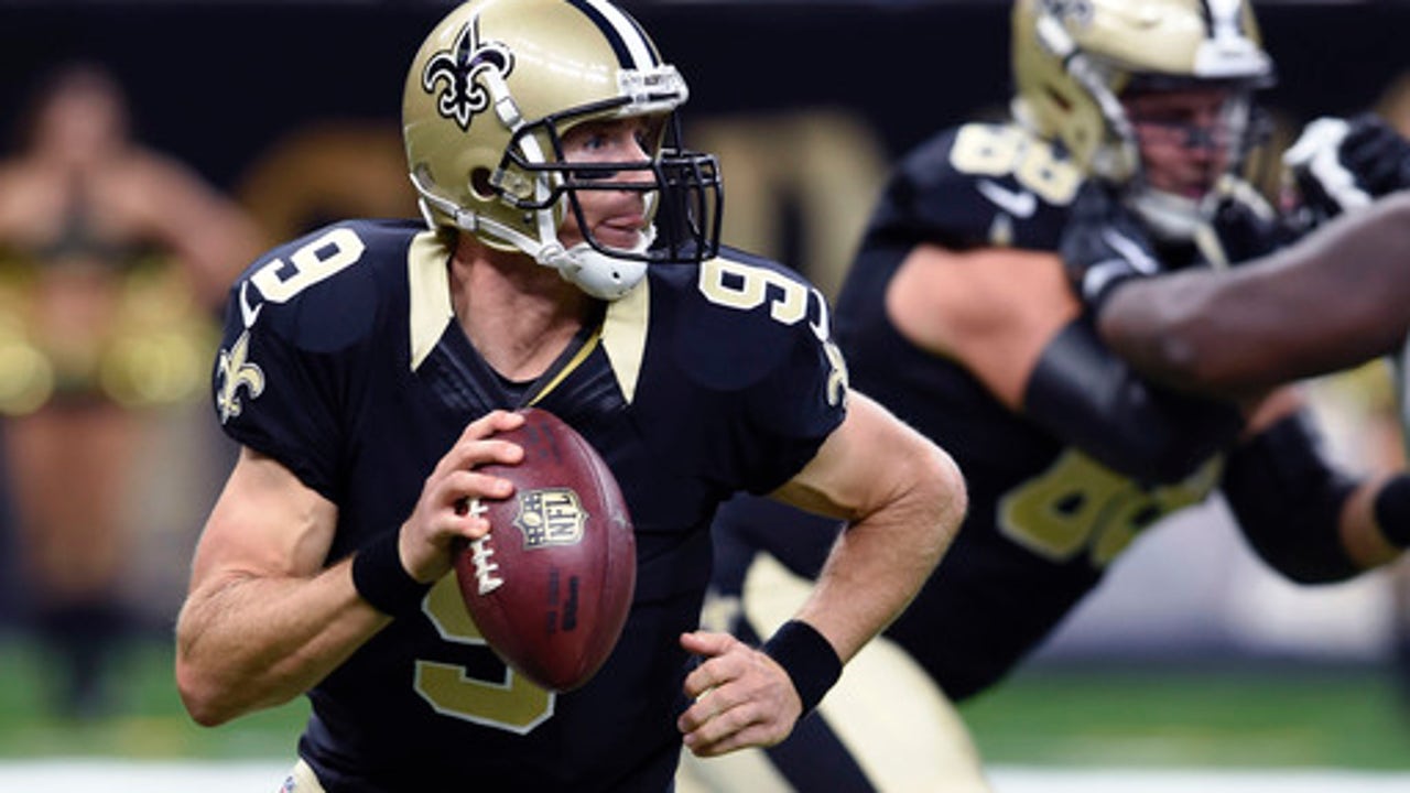 Brees agrees to short extension, gives Saints cap assist
